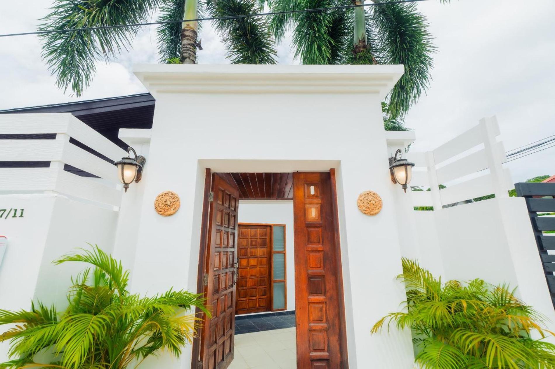 Jasmine Pool Villa In Nai Harn Rawai Екстериор снимка